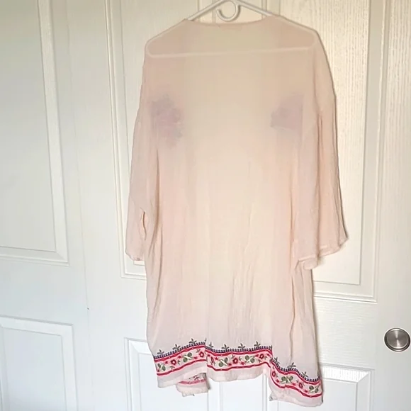 Floral Embroidered Kimono - Cream - Picture 8 of 13